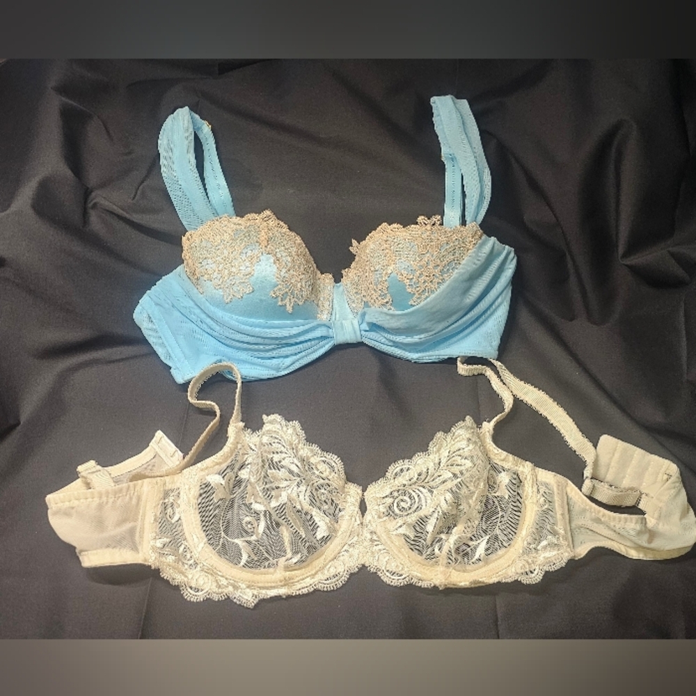 2 Lovely Soma Lingerie Bras 34B Holiday Bride Honeymoon